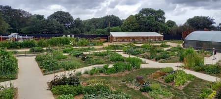 Le Potager Extraordinaire Center